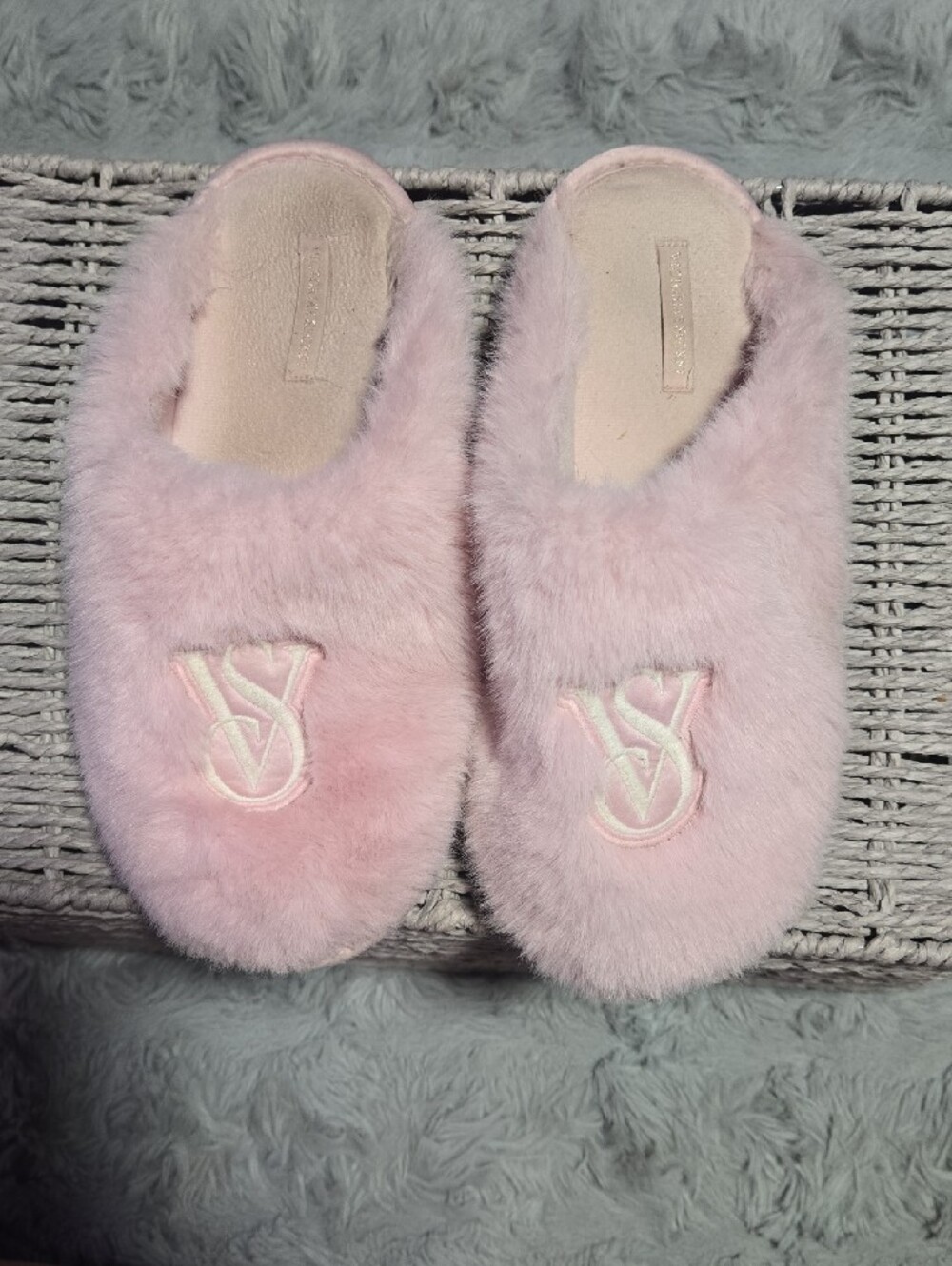 Victoria's Secret Pink Used Slippers size M